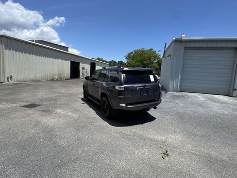 Used 2022 Toyota 4Runner SR5 RWD image 7