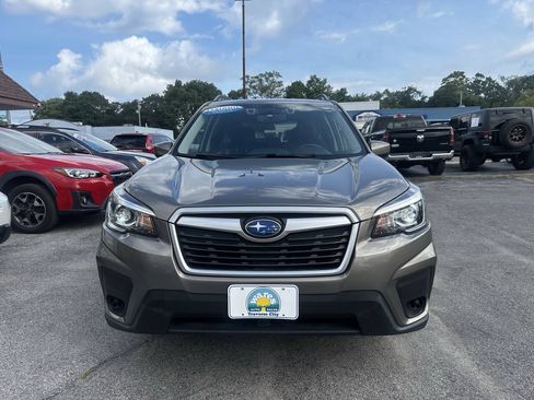 Used 2020 Subaru Forester Premium AWD/4WD image 3