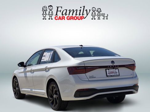 New 2026 Volkswagen Jetta SE image 3