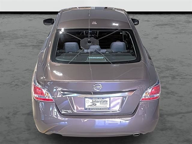 Used 2015 Nissan Altima 2.5 SV w/ Convenience Package FWD image 3