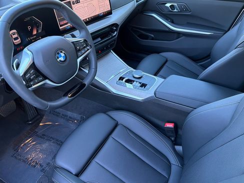 Used 2025 BMW 330i Sedan w/ Premium Package RWD image 11