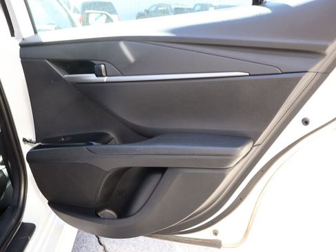 Used 2025 Toyota Camry SE image 11
