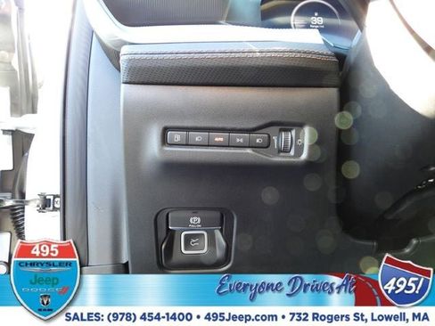 New 2026 Jeep Cherokee Limited image 17