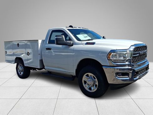 New 2024 RAM 3500 Tradesman w/ Safety Group AWD/4WD image 3
