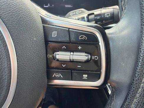 Used 2025 Kia Sorento SX FWD image 39