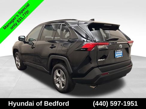 Used 2025 Toyota RAV4 XLE AWD/4WD image 8