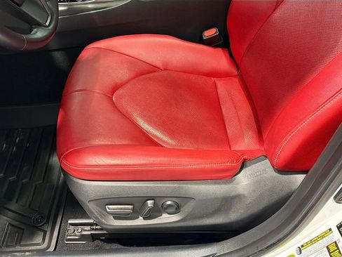 Used 2021 Toyota Camry XSE FWD image 17