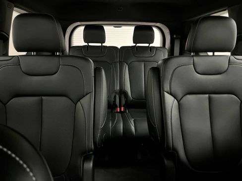 Used 2024 Jeep Grand Cherokee L Limited w/ Luxury Tech Group II AWD/4WD image 13
