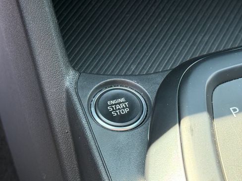 Used 2025 Kia K4 FWD image 33