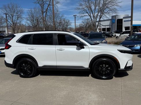 Used 2024 Honda CR-V Sport image 3