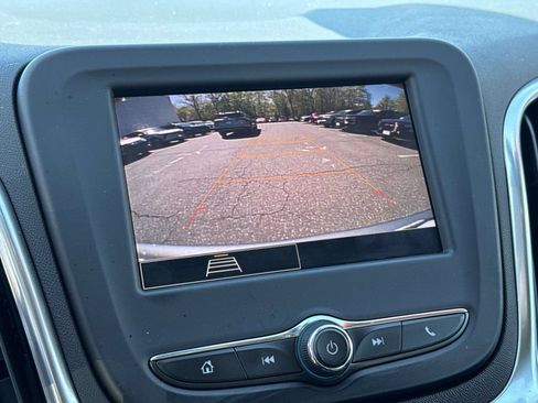Used 2024 Chevrolet Equinox LS FWD image 27