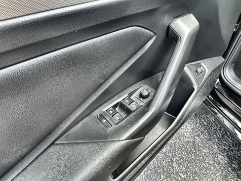 Used 2020 Volkswagen Jetta SE image 23