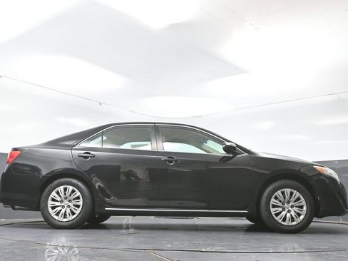 Used 2014 Toyota Camry LE FWD image 44