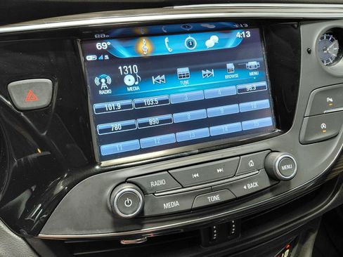 Used 2020 Buick Envision Essence FWD image 34