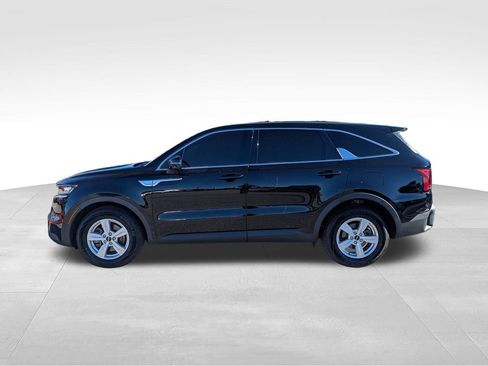 Used 2023 Kia Sorento LX image 5