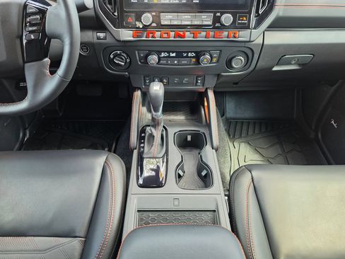 Used 2025 Nissan Frontier PRO-4X w/ Pro Premium Package AWD/4WD image 30