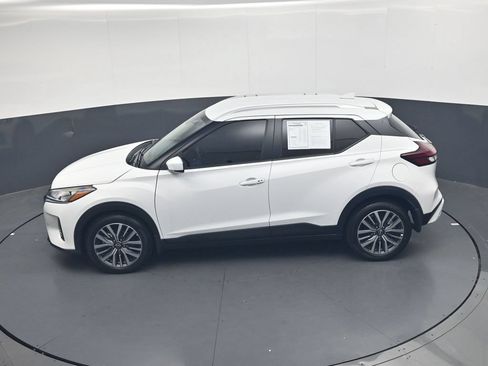 Used 2024 Nissan Kicks SV FWD image 39