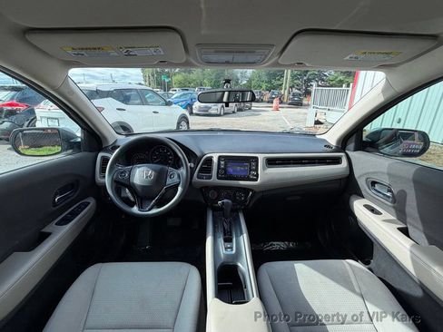 Used 2022 Honda HR-V LX image 17