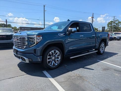 Used 2024 GMC Sierra 1500 Denali w/ Denali Reserve Package AWD/4WD image 9