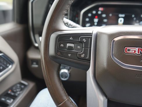 Used 2025 GMC Sierra 2500 SLT w/ SLT Convenience Package image 12