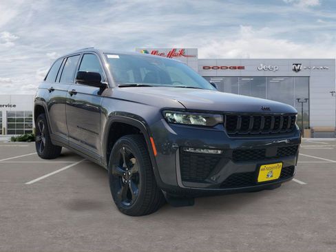 New 2026 Jeep Grand Cherokee Limited w/ Limited Altitude Package RWD image 7
