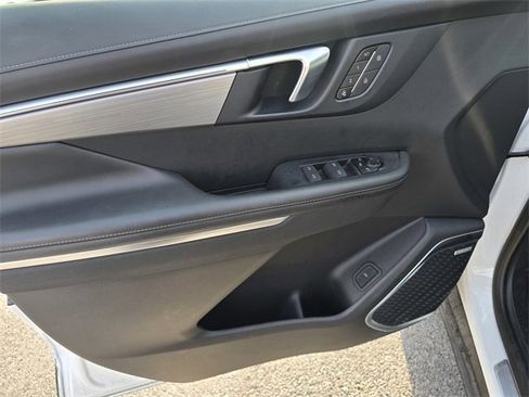 Used 2025 Buick Enclave Preferred w/ Power Package image 22