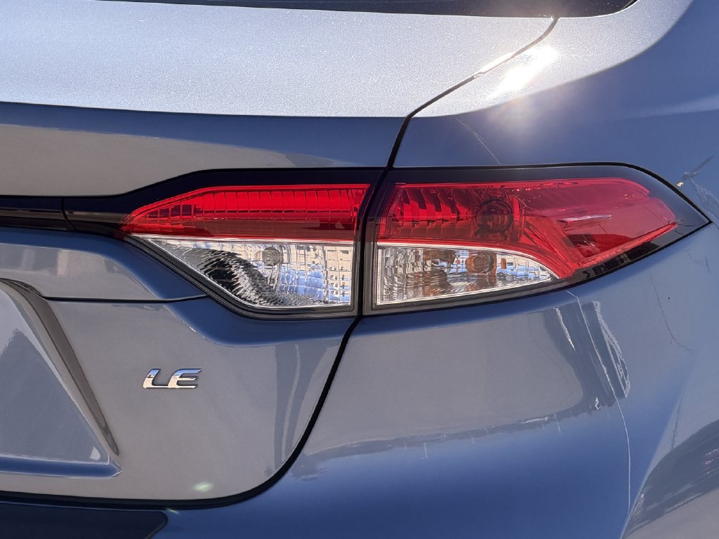 Used 2020 Toyota Corolla LE w/ LE Premium Package FWD image 10