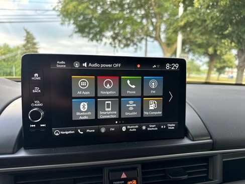 Used 2024 Honda Pilot Touring image 29