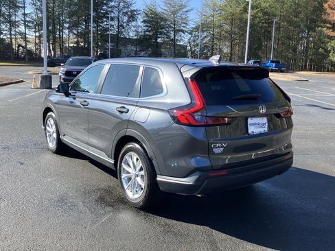 Used 2025 Honda CR-V EX image 8