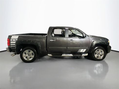 Used 2010 Chevrolet Silverado 1500 LTZ image 9