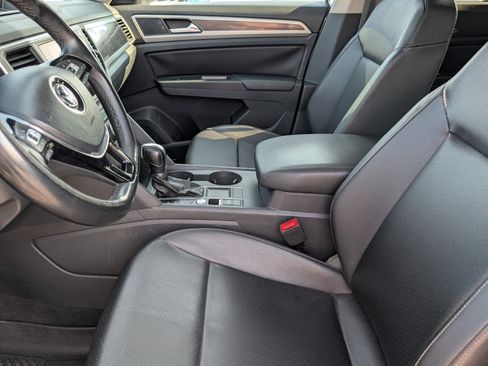 Used 2019 Volkswagen Atlas SE w/ Towing Package FWD image 13