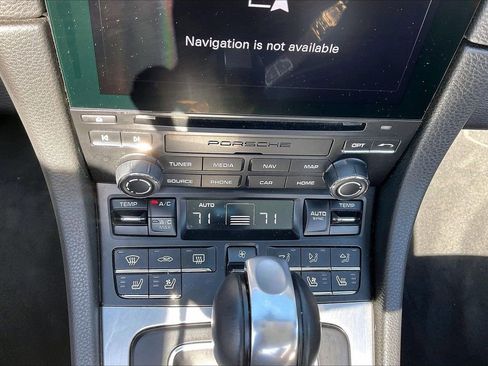 Used 2019 Porsche 718 Boxster GTS image 18