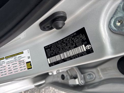 Used 2024 Toyota Corolla LE image 32