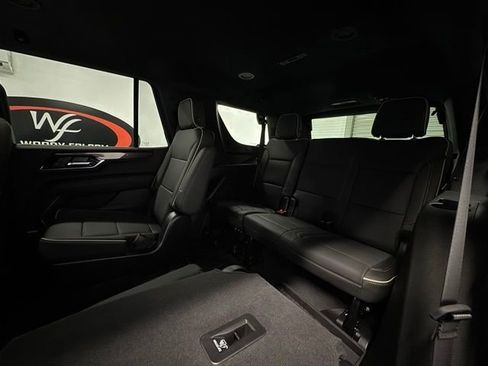 New 2026 GMC Yukon Elevation image 12