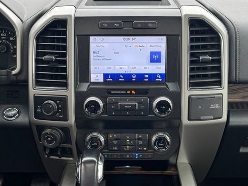 Used 2019 Ford F150 Lariat w/ Equipment Group 502A Luxury AWD/4WD image 15