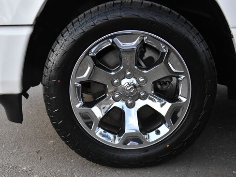 Used 2022 RAM 1500 Big Horn AWD/4WD image 12