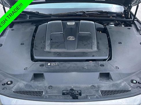 Used 2022 Lexus LS 500 w/ Accessory Package (Z2) RWD image 29