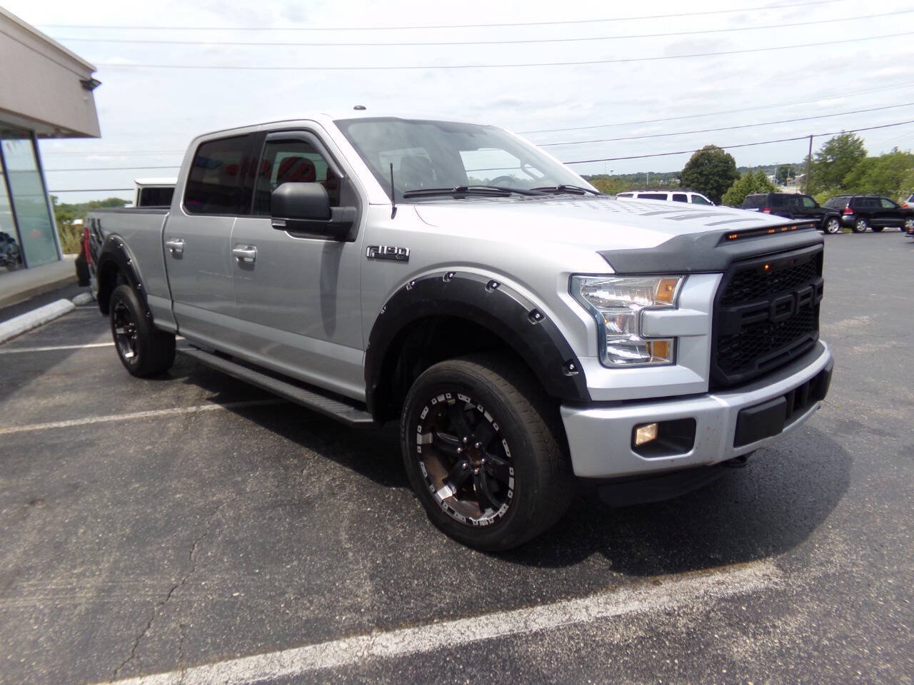 Used 2016 Ford F150 XLT w/ Equipment Group 301A Mid AWD/4WD image 5
