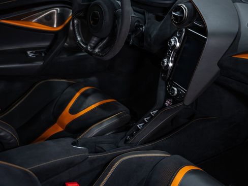 Used 2018 McLaren 720S Performance image 50