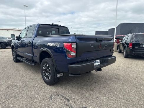 Used 2024 Nissan Titan PRO-4X w/ Pro-4x Convenience Package AWD/4WD image 5