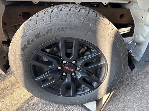 Certified 2024 GMC Sierra 1500 Pro w/ Graphite Edition RWD image 9