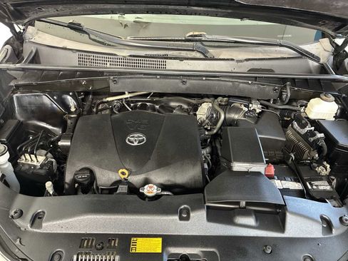 Used 2019 Toyota Highlander XLE image 18