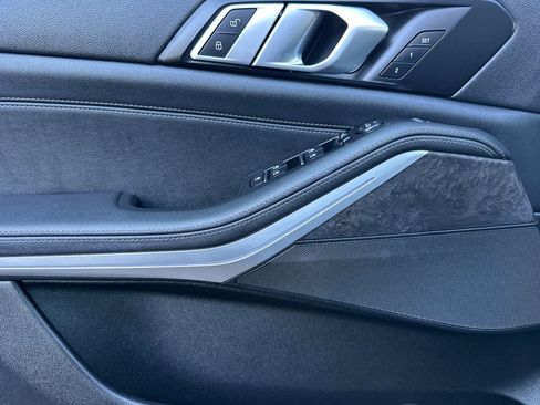 Used 2023 BMW X5 xDrive40i image 11