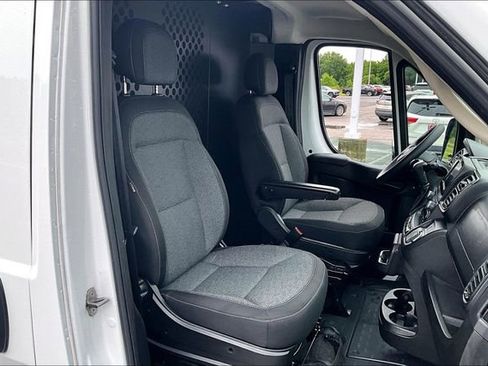 Used 2025 RAM ProMaster 2500 w/ U-Haul Equipment Group FWD image 27