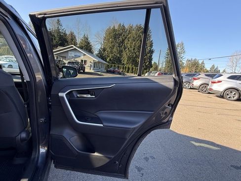 Used 2021 Toyota RAV4 XLE w/ XLE Grade Weather Package image 24