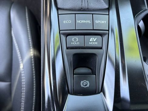 Used 2025 Toyota Camry SE FWD image 26