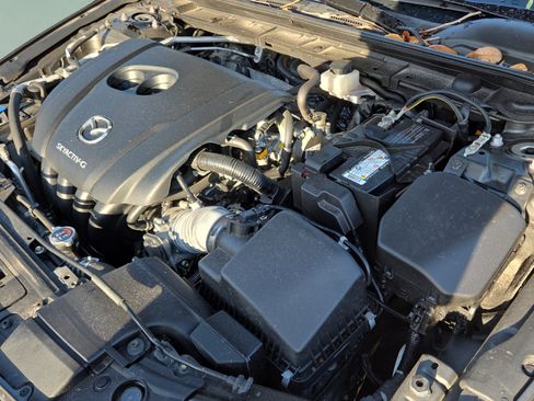 Used 2021 MAZDA MAZDA3 s FWD image 22