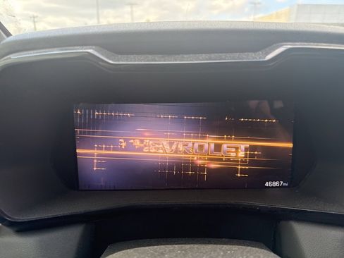 Used 2024 Chevrolet Colorado LT w/ LT Convenience Package II image 8