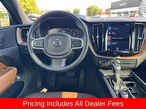 Used 2021 Volvo XC60 T5 Momentum w/ Protection Package Premier FWD image 13