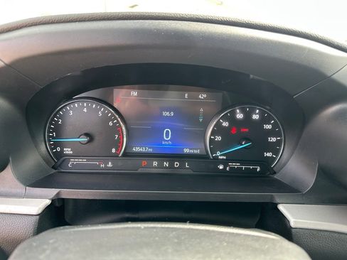 Used 2023 Ford Explorer XLT AWD/4WD image 15